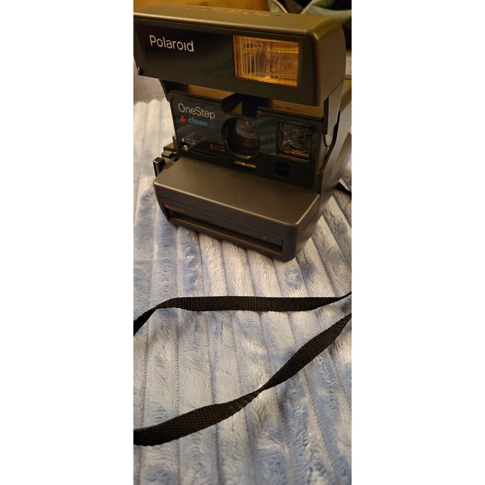 Vintage Polaroid OneStep Closeup Instant Film Camera Black w/ Strap